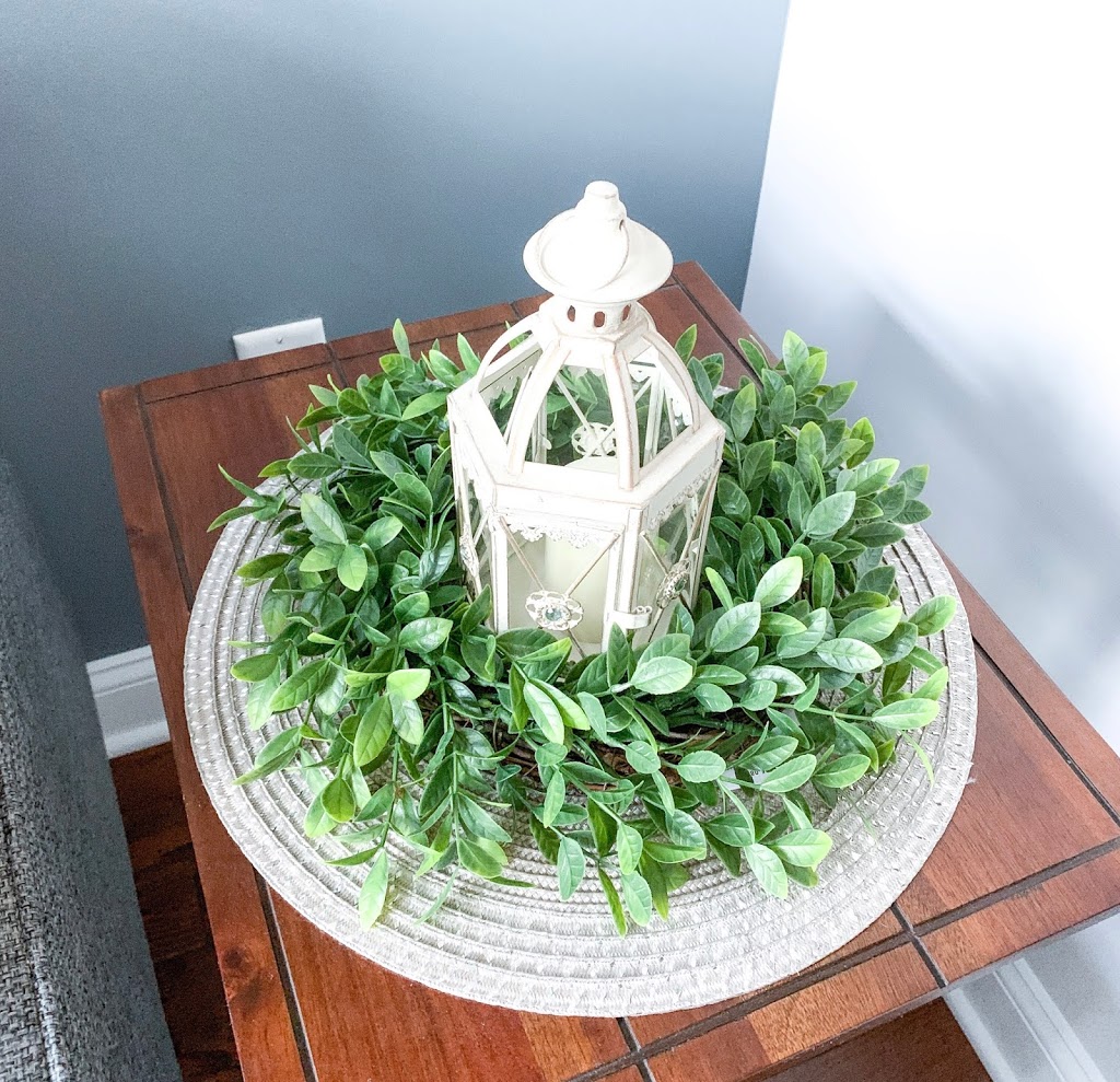 Side table Eucalyptus and white lantern decor